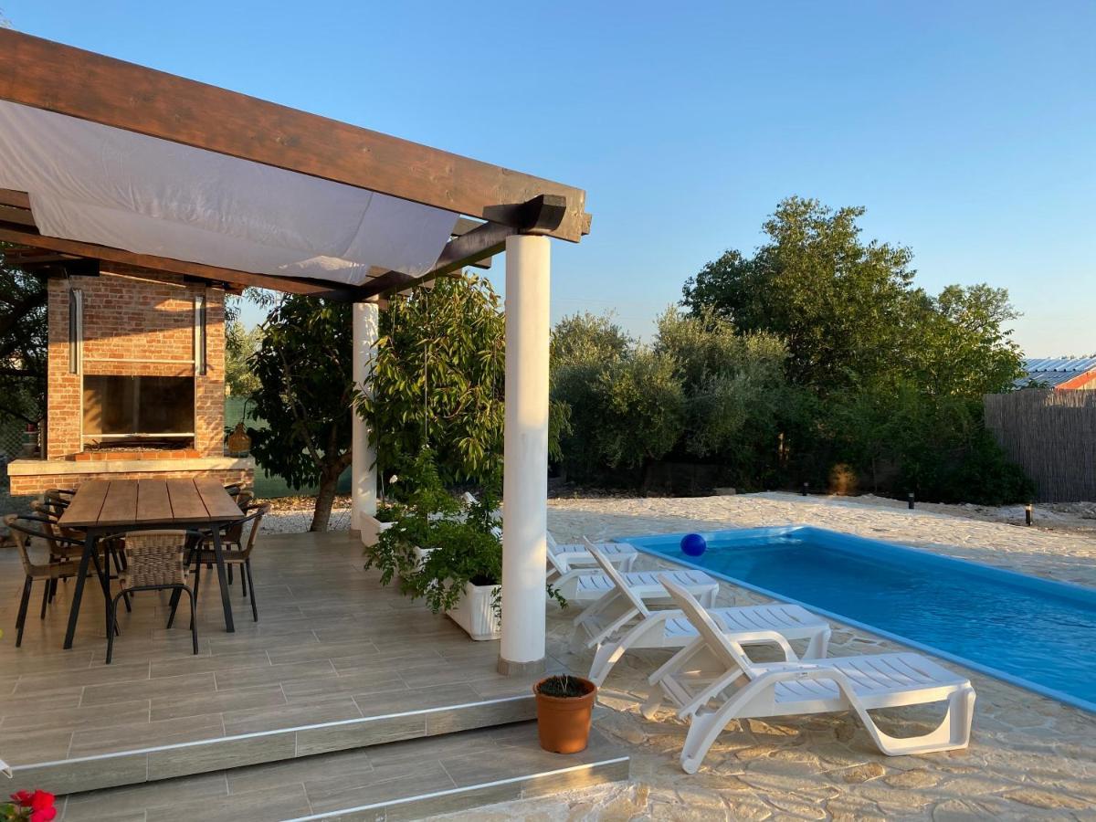 Villa Bubica- Cozy Holiday Home In Rural Area With Pool Stankovci  Esterno foto