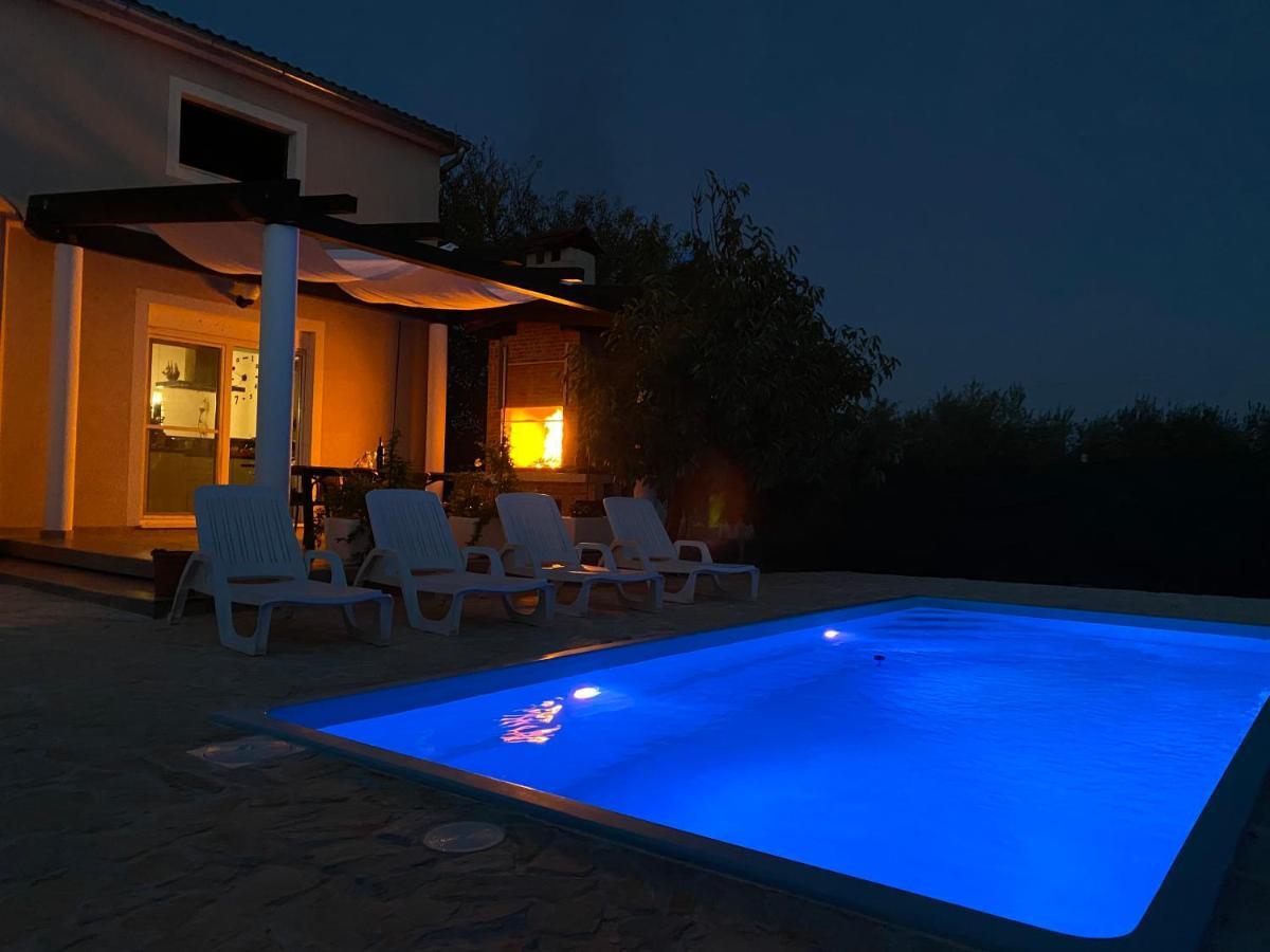 Villa Bubica- Cozy Holiday Home In Rural Area With Pool Stankovci  Esterno foto