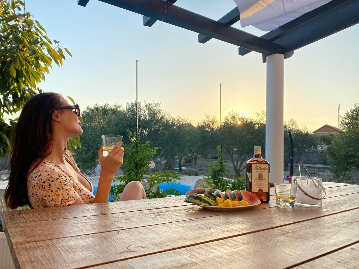 Villa Bubica- Cozy Holiday Home In Rural Area With Pool Stankovci  Esterno foto